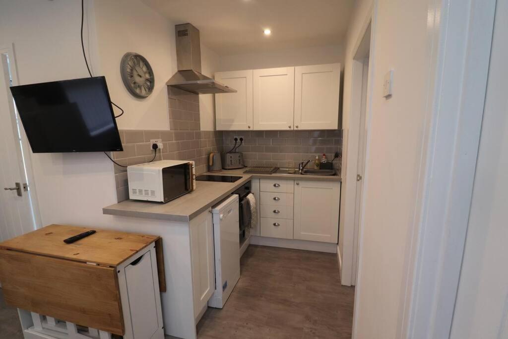 Cosy Two Bedroom First Floor Apartment 伯明翰 外观 照片