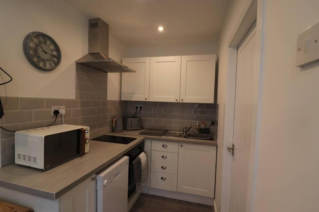 Cosy Two Bedroom First Floor Apartment 伯明翰 外观 照片